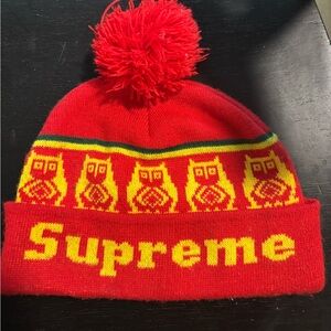 🐺💥🛍️Supreme Red & Yellow Pom Beanie💥🛍️🐺